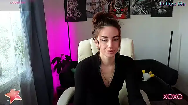 Snapshot of xx_adrihanna_xx chatting on March 19, 1:40 pm xx adrihanna xx online show from March 19, 1:40 pm