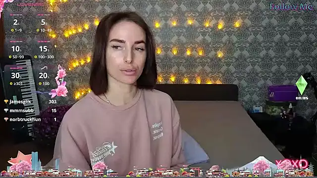 Snapshot of xx_adrihanna_xx chatting on October 17, 3:14 pm xx adrihanna xx online show from October 17, 3:14 pm