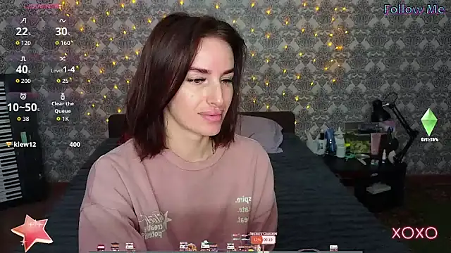 Snapshot of xx_adrihanna_xx chatting on December 2, 6:52 am xx adrihanna xx online show from December 2, 6:52 am