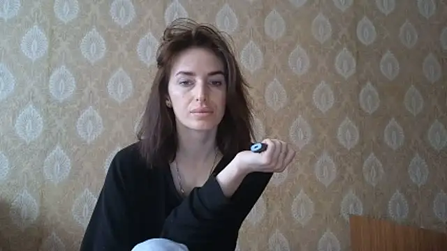 Snapshot of xx_adrihanna_xx chatting on February 18, 6:53 am xx adrihanna xx online show from February 18, 6:53 am