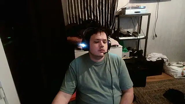 Snapshot of Bebemickey75 chatting on February 3, 11:26 pm Bebemickey75 online show from February 3, 11:26 pm