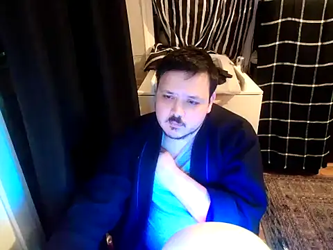 Snapshot of Bebemickey75 chatting on March 14, 11:00 pm Bebemickey75 online show from March 14, 11:00 pm