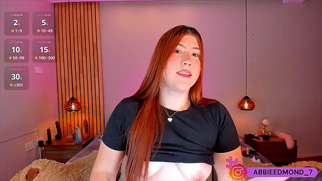 Snapshot of AbbieEdmond chatting on February 18, 7:21 am AbbieEdmond online show from February 18, 7:21 am