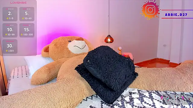 Snapshot of AbbieEdmond chatting on March 11, 7:26 am AbbieEdmond online show from March 11, 7:26 am