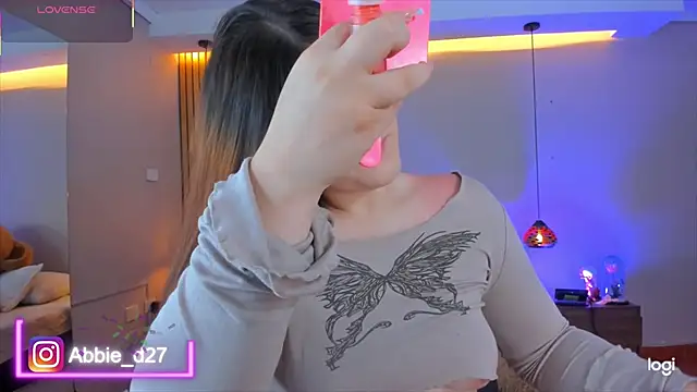 Snapshot of AbbieEdmond chatting on September 16, 4:24 am AbbieEdmond online show from September 16, 4:24 am