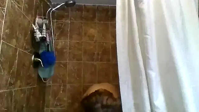 Snapshot of spundarella420 chatting on September 23, 12:08 pm spundarella420 online show from September 23, 12:08 pm