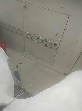 Snapshot of deshifuckers chatting on January 4, 8:49 am deshifuckers online show from January 4, 8:49 am