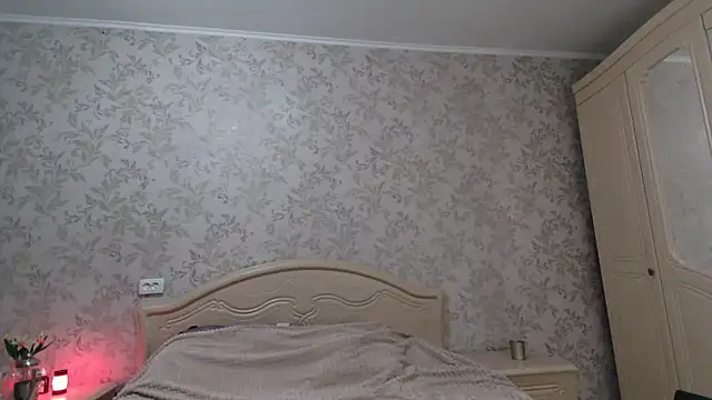 Snapshot of Alexandra_Meow chatting on September 20, 10:00 pm Alexandra Meow online show from September 20, 10:00 pm