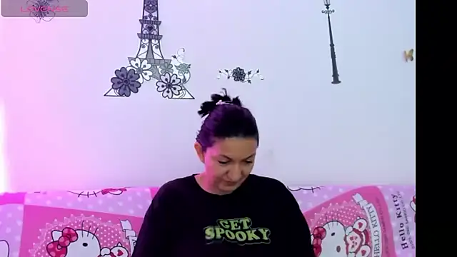 Snapshot of Angelblue_ chatting on February 13, 11:15 pm Angelblue online show from February 13, 11:15 pm