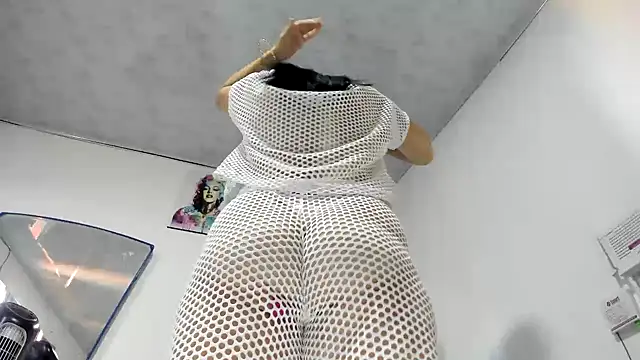 Snapshot of Angelblue_ chatting on September 19, 12:39 pm Angelblue online show from September 19, 12:39 pm