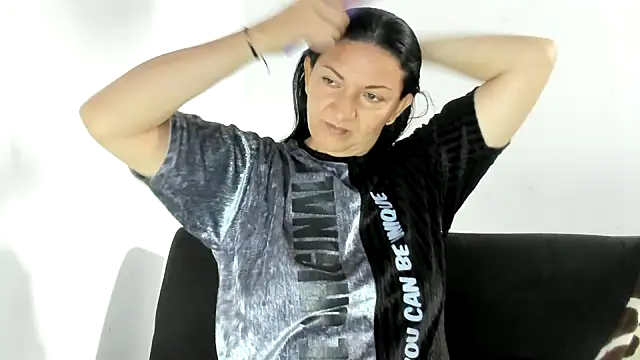 Snapshot of Angelblue_ chatting on October 8, 2:47 pm Angelblue online show from October 8, 2:47 pm