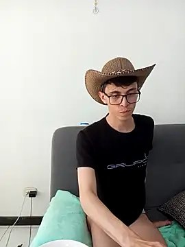 Snapshot of Norehg chatting on February 2, 9:02 pm Norehg online show from February 2, 9:02 pm