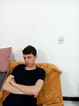 Snapshot of Norehg chatting on February 17, 4:20 am Norehg online show from February 17, 4:20 am