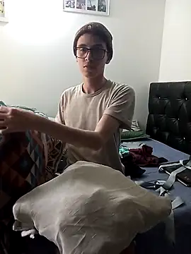 Snapshot of Norehg chatting on March 8, 10:13 pm Norehg online show from March 8, 10:13 pm