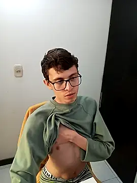 Snapshot of Norehg chatting on March 20, 12:22 pm Norehg online show from March 20, 12:22 pm