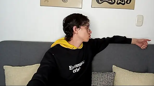 Snapshot of Norehg chatting on October 3, 8:39 pm Norehg online show from October 3, 8:39 pm