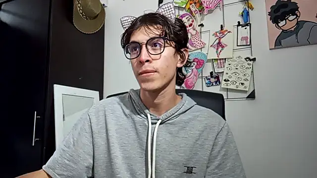 Snapshot of Norehg chatting on October 14, 8:42 pm Norehg online show from October 14, 8:42 pm