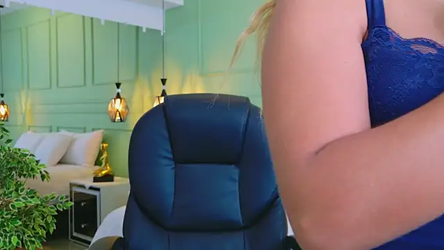 kataliina   online show from April 22, 11:56 am