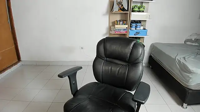 imtonny19 online show from October 12, 12:53 am