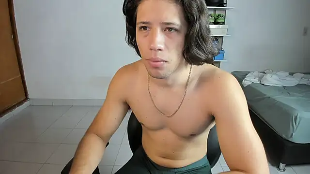 imtonny19 online show from November 18, 2:43 pm