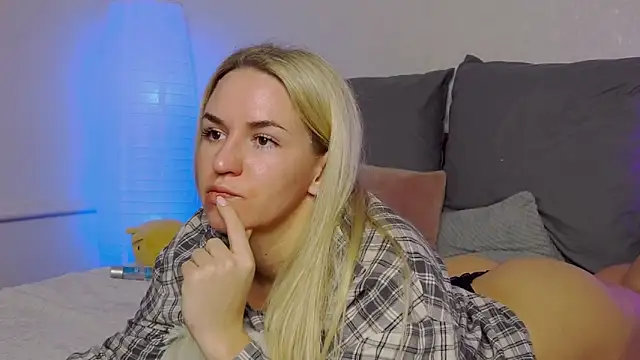 SofiJames online show from December 29, 5:53 am