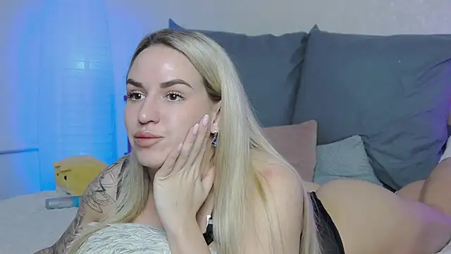 SofiJames online show from January 19, 6:09 am