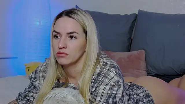 SofiJames online show from February 23, 6:17 am