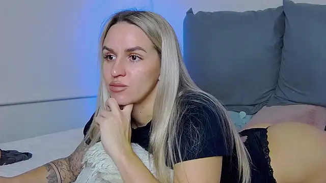 SofiJames online show from October 29, 6:37 am