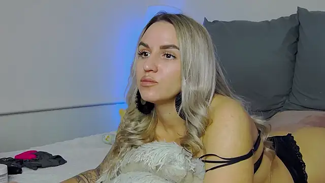 SofiJames online show from November 11, 7:08 am