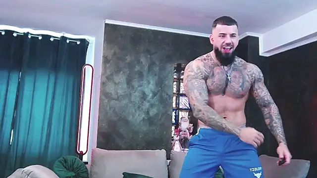 masterkingofmusclee online show from December 30, 8:54 am