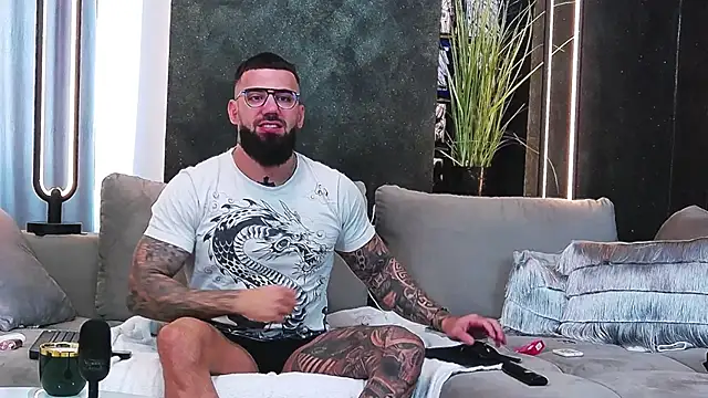 masterkingofmusclee online show from March 11, 1:45 pm