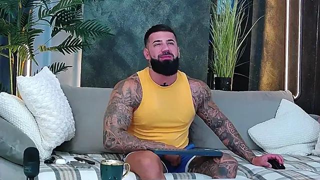 masterkingofmusclee online show from September 17, 7:21 am