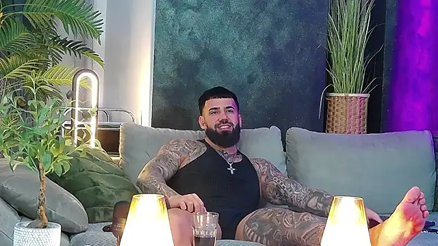 masterkingofmusclee online show from March 5, 9:22 pm