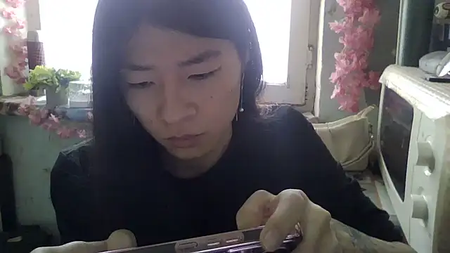 CarlyJoy online show from December 1, 8:30 am