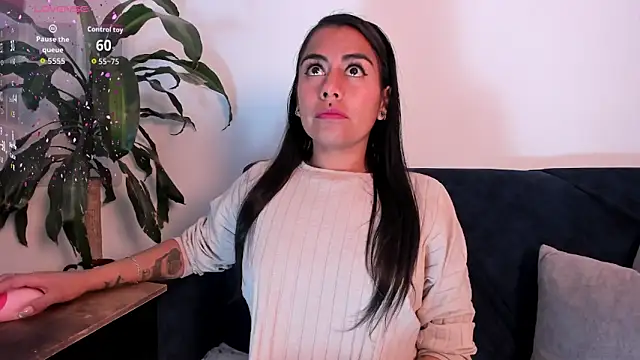 im amber online show from November 11, 1:33 pm