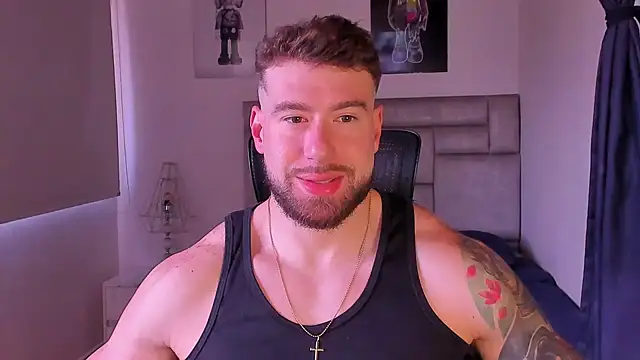 Snapshot of paul_rogerr chatting on June 1, 1:35 pm paul rogerr online show from June 1, 1:35 pm