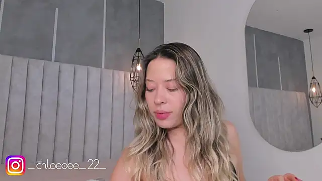 chloe d online show from January 27, 2:46 pm