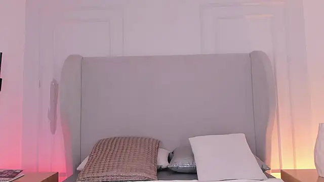 chloe d online show from October 30, 11:55 am