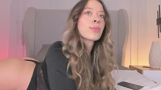 chloe d online show from November 15, 12:45 pm