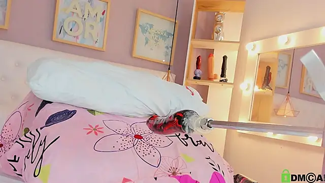 julyanna  online show from November 8, 8:29 pm