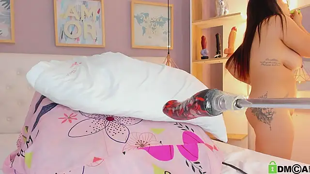 julyanna  online show from November 20, 8:19 pm