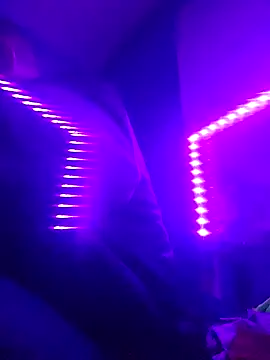 deepstroker42071 online show from December 12, 5:10 am