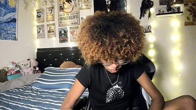 Snapshot of Cristal_Jonas@xh chatting on November 28, 4:37 am Cristal Jonasxh online show from November 28, 4:37 am