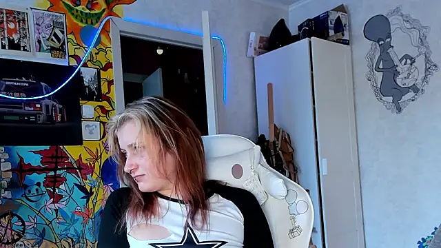 Sunny Mouse  online show from March 14, 12:51 pm