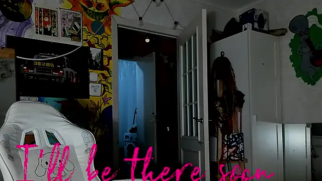 Sunny Mouse  online show from September 16, 3:46 pm