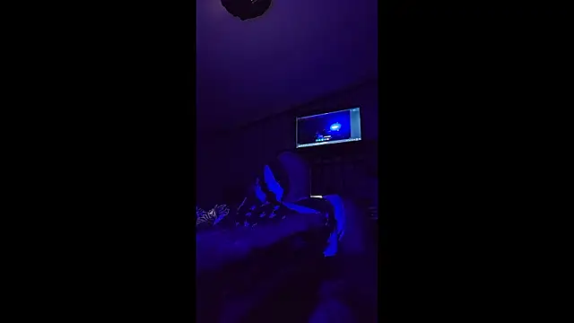 Bi curious86 online show from February 27, 6:02 am