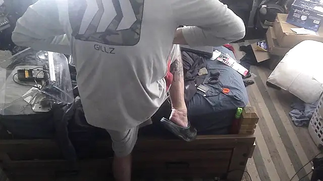 Bi curious86 online show from April 12, 10:26 pm