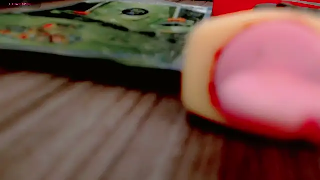 Hannahsmit online show from January 11, 9:15 pm