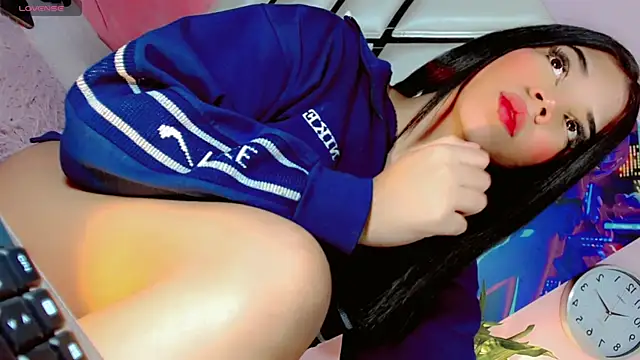 Hannahsmit online show from January 31, 10:20 am