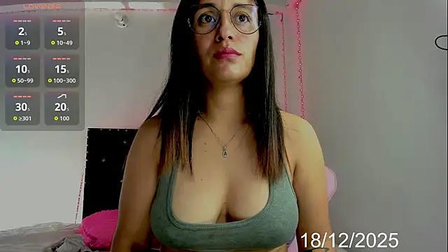 lady hana28 online show from December 18, 11:38 am